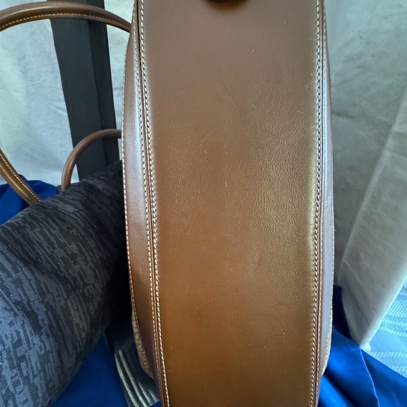 Borbonses half round shoulder bag. - Picture 4 of 10